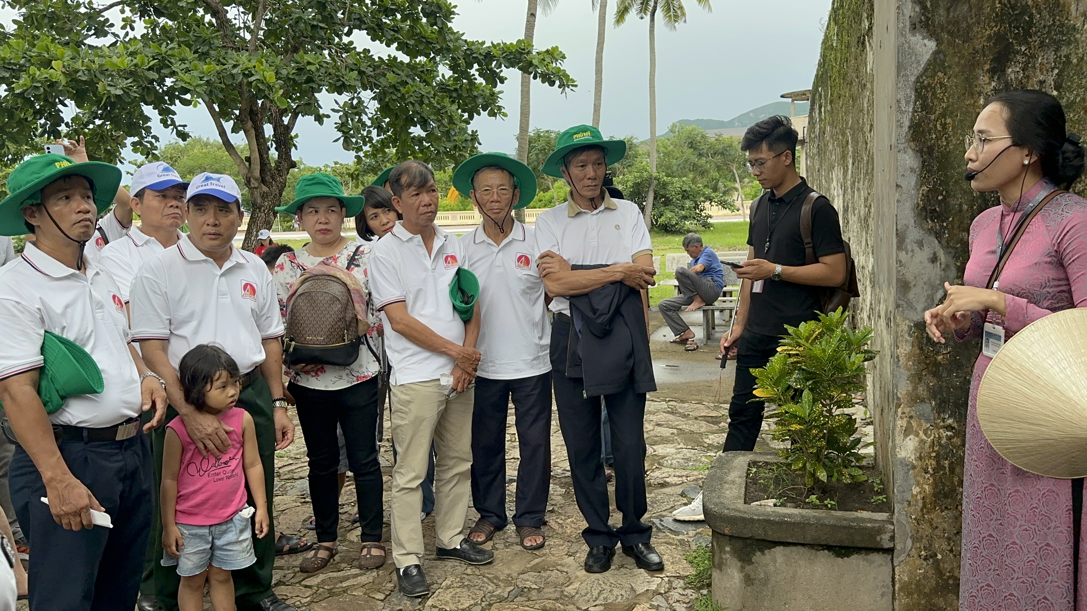 TOUR CÔN ĐẢO 2N2Đ – HÀNH TRÌNH VỀ MIỀN ĐẤT THIÊNG-1